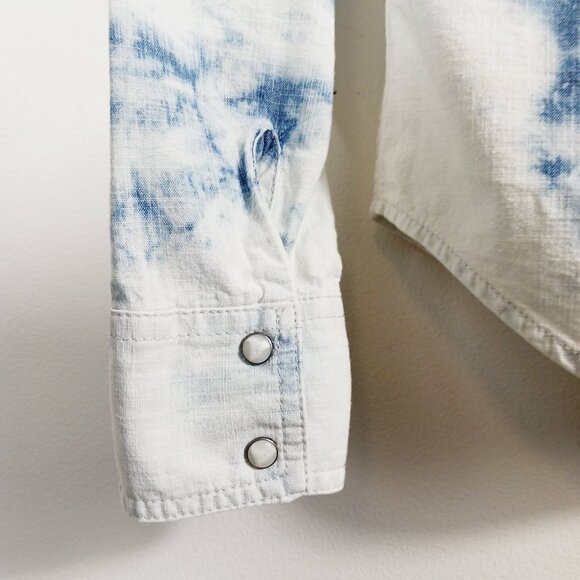 American Eagle Outfitters, Western Style, Tie Dye, Snap Front Shirt, Medium - Picture 15 of 16